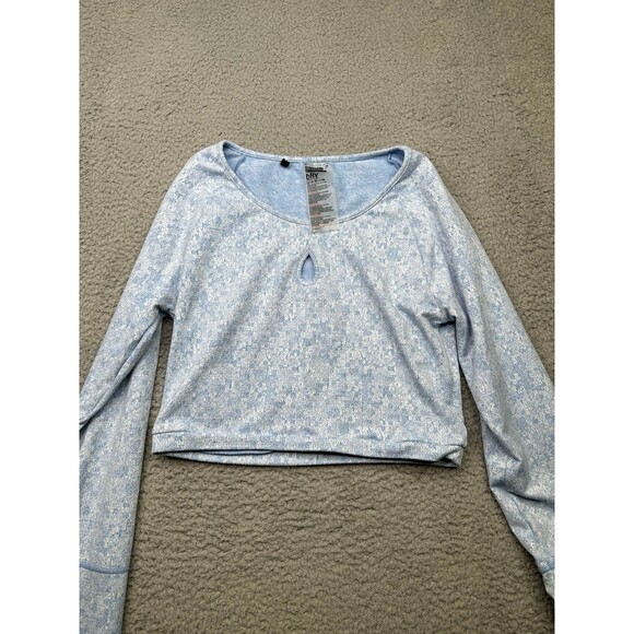 Gymshark crop top with thumb hole baby blue sz M - Picture 2 of 5